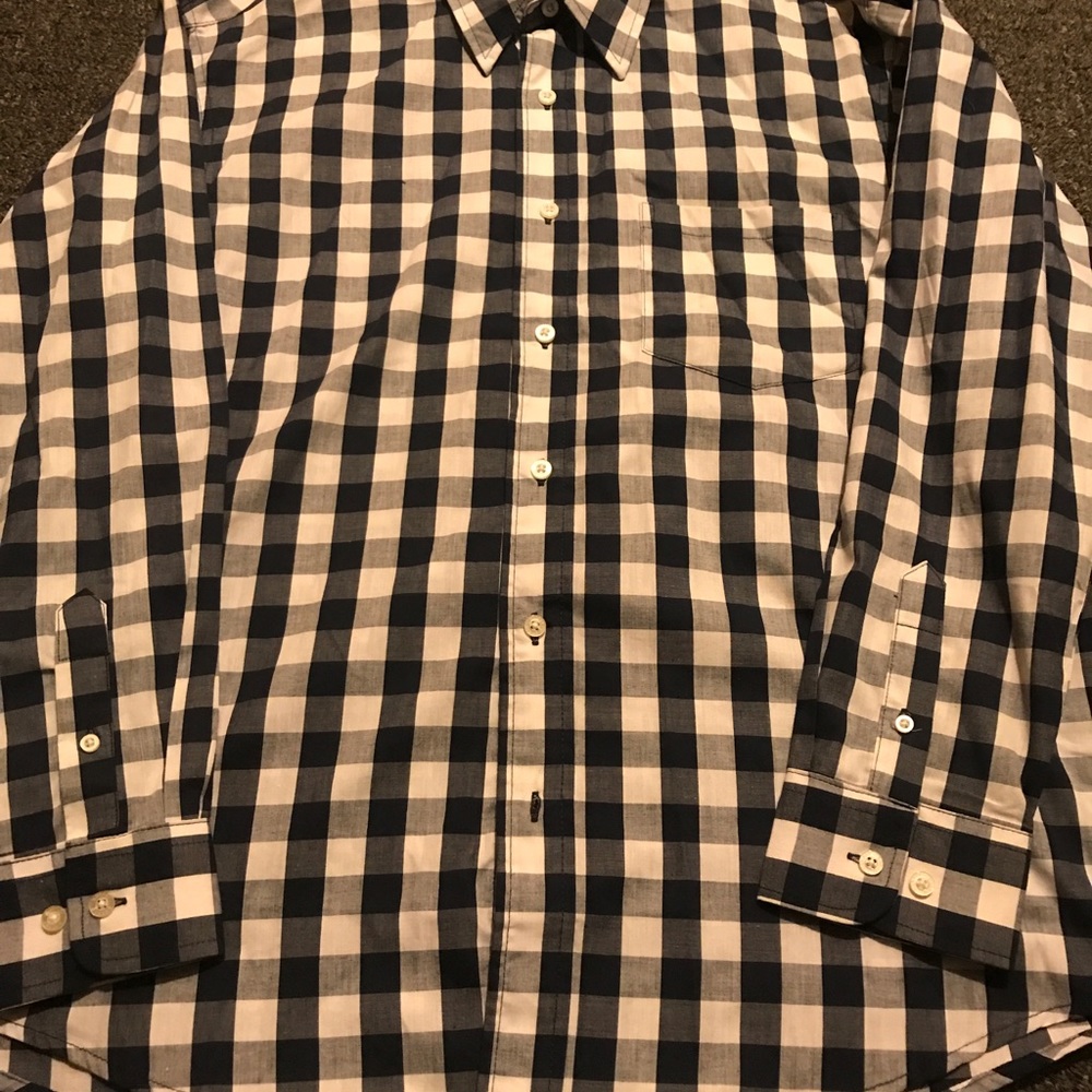 Button up - Picture 2 of 2